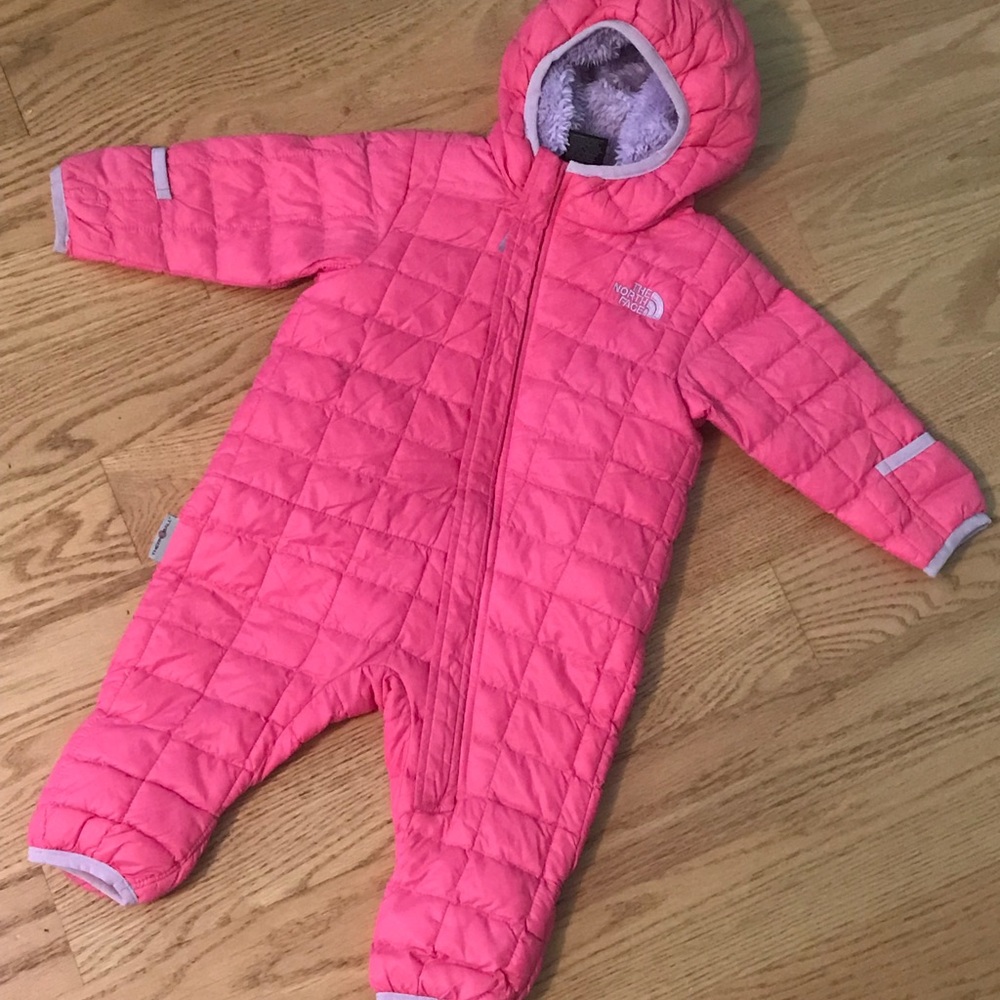 SOLD!!!The North Face Baby girl !!